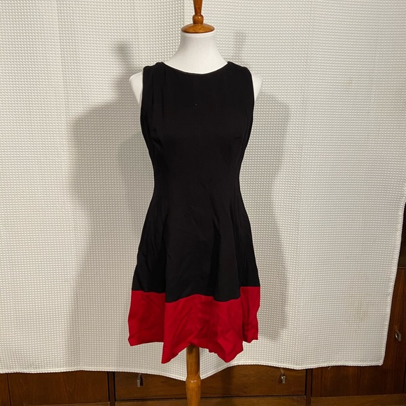 Black and red color block dress - Picture 1 of 3
